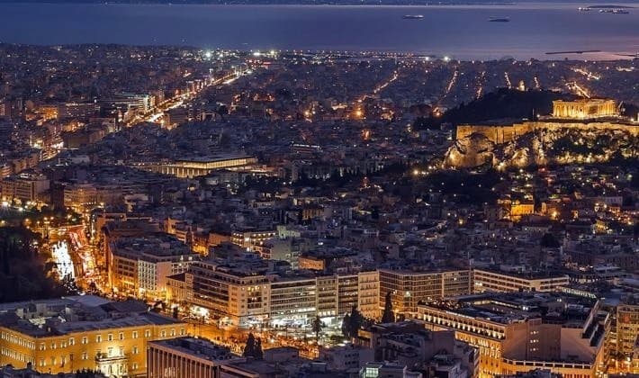 Χριστούγεννα σε club, μπουζούκια